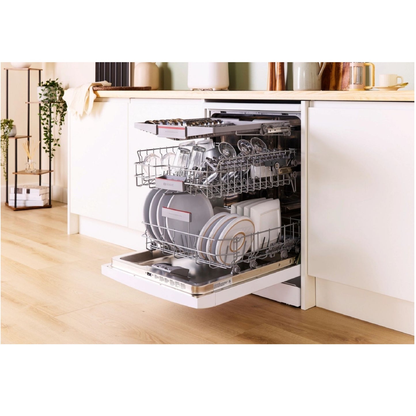 Bosch Series 4 WiFi-Enabled Freestanding Dishwasher - White - 14 Place Settings